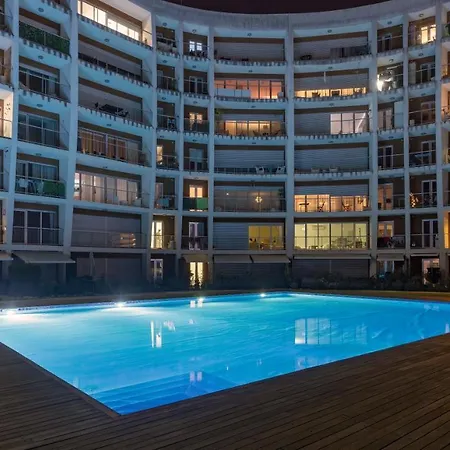 Expo River View Апартаменти