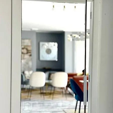 Διαμέρισμα Expo River View *