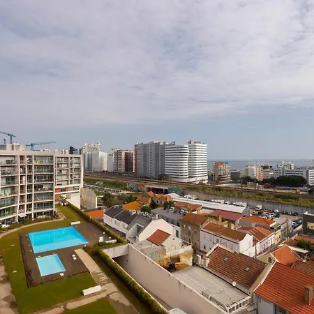 Апартаменти Expo River View